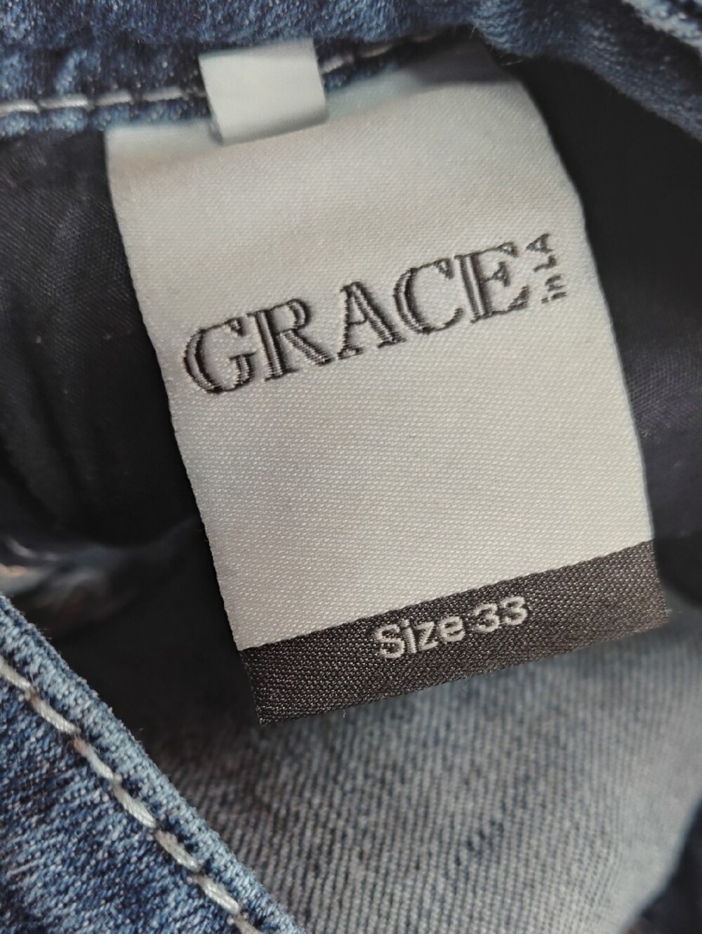 Grace in LA Easy Fit Midrise Jeans-Size 33 - Picture 8 of 10
